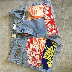 Hawaiian shorts